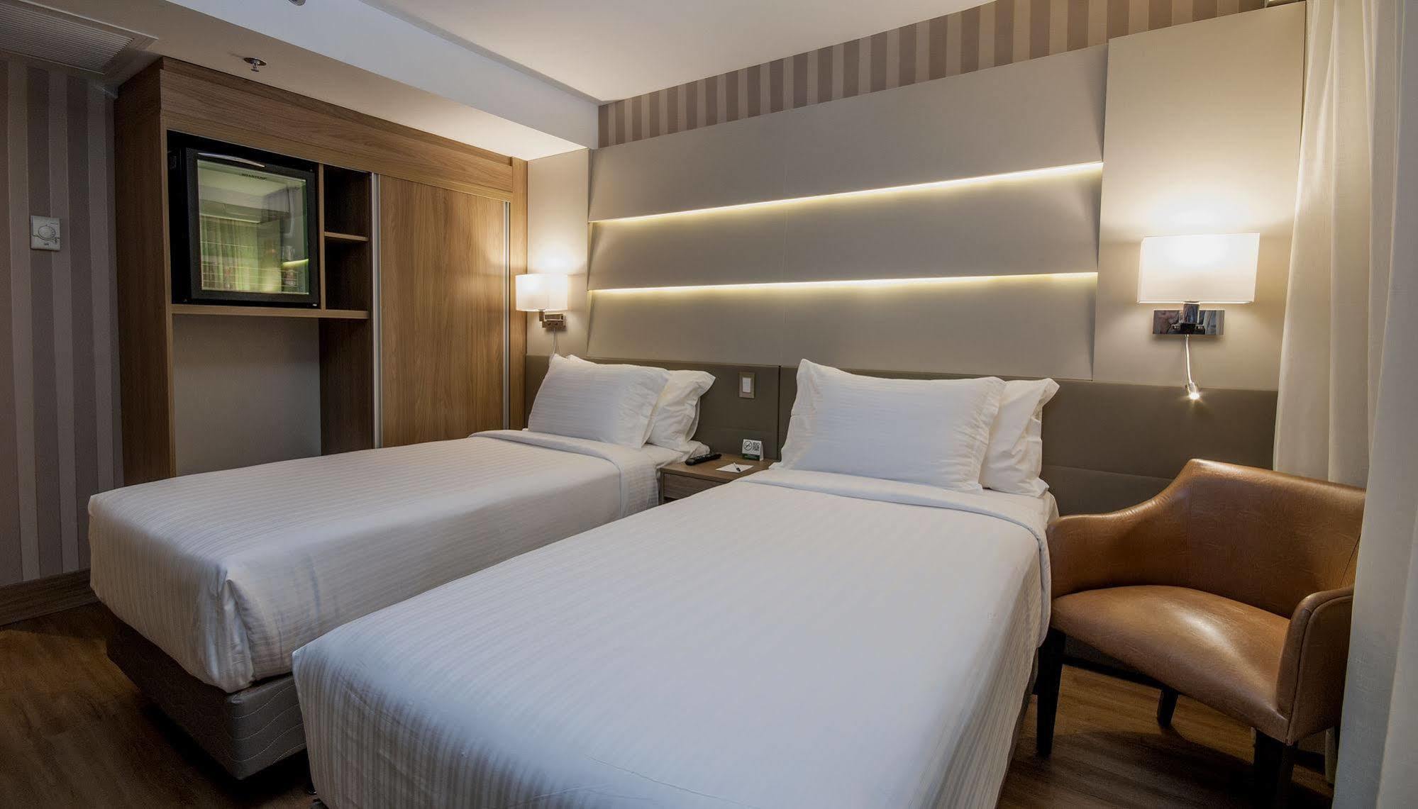 Hotel Americas Copacabana 4*